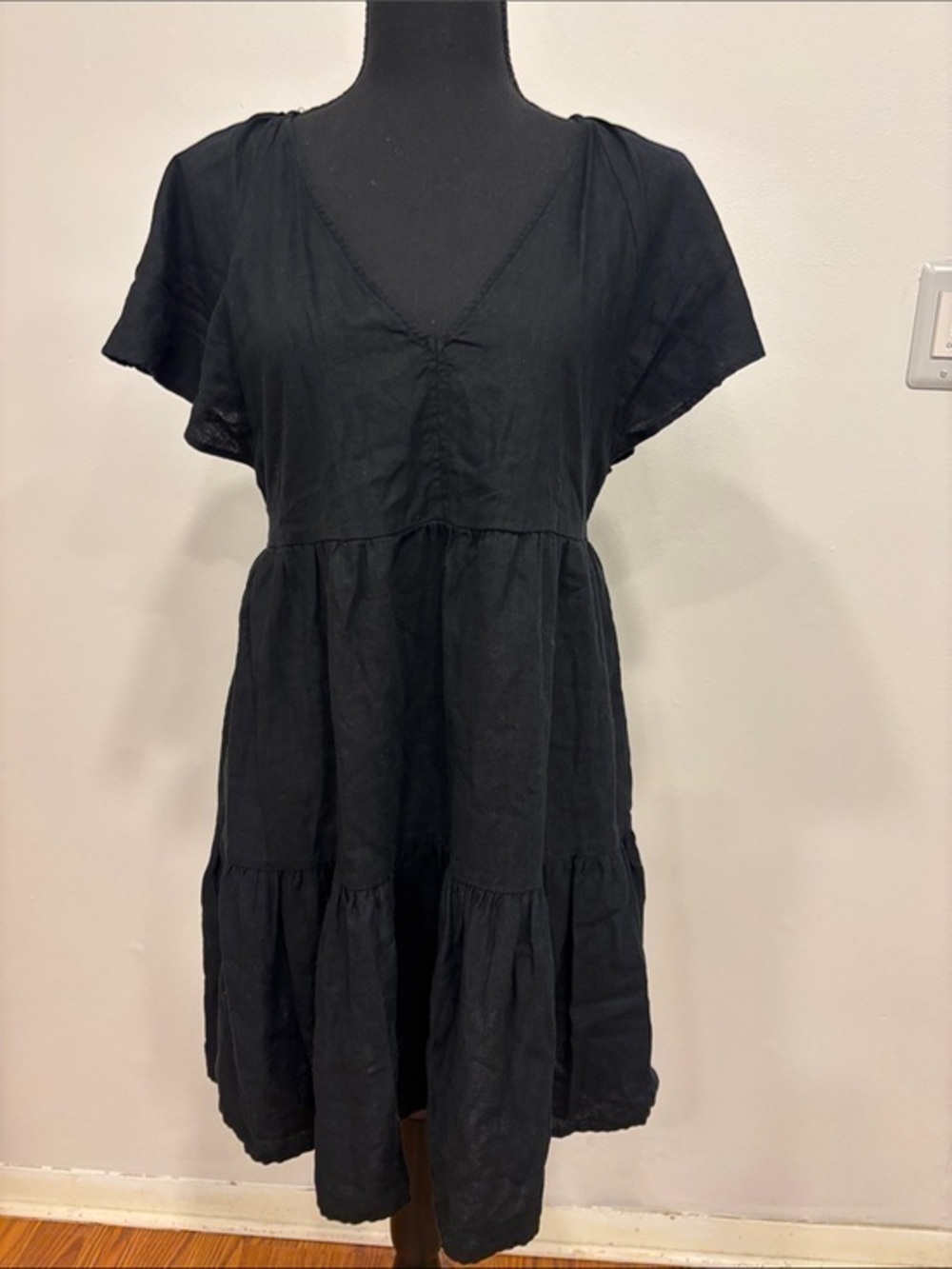 Universal Thread black flutter sleeve skater dress black XS pockets!!